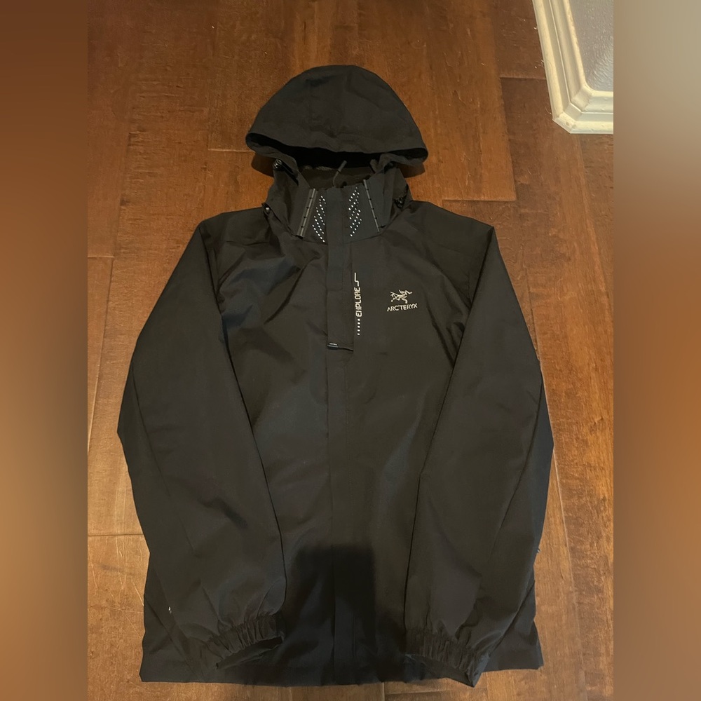 Arc'teryx Men's Hooded Black Raincoat